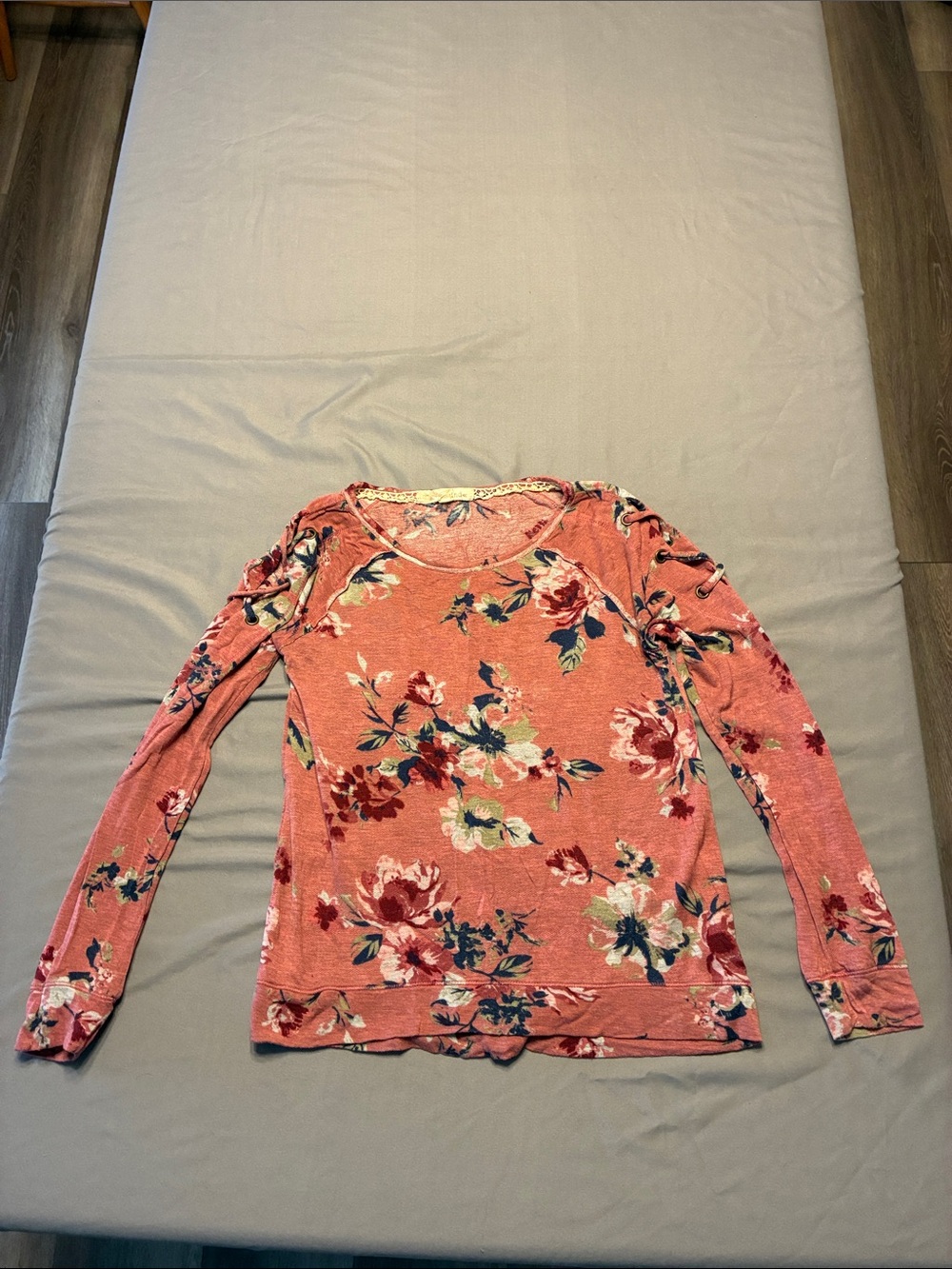 Rewind Coral Floral Lightweight Long-Sleeve Scoop Neck Top